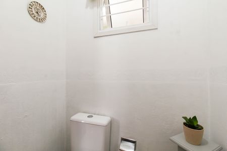 Casa de condomínio à venda com 94m², 3 quartos e 2 vagasLavabo