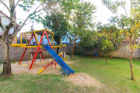 Casa de condomínio à venda com 94m², 3 quartos e 2 vagasÁrea comum - Playground