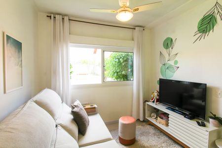 Casa de condomínio à venda com 94m², 3 quartos e 2 vagasSala