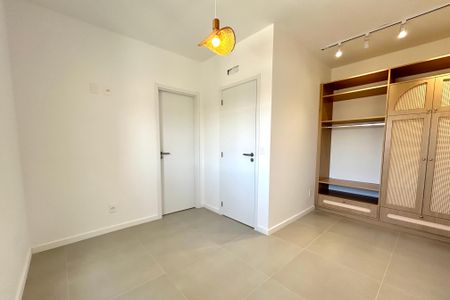 Suíte 2 de casa de condomínio para alugar com 2 quartos, 80m² em Morro das Pedras, Florianópolis