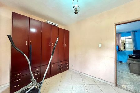 Casa para alugar com 45m², 1 quarto e 1 vagaQuarto 2