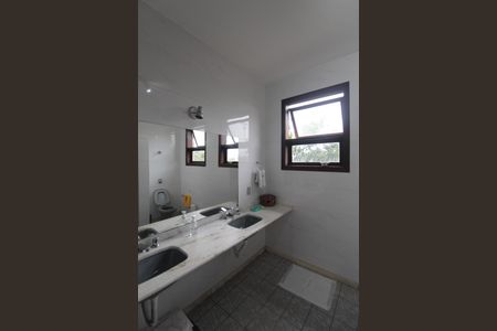 Casa à venda com 500m², 5 quartos e 7 vagasBanheiro