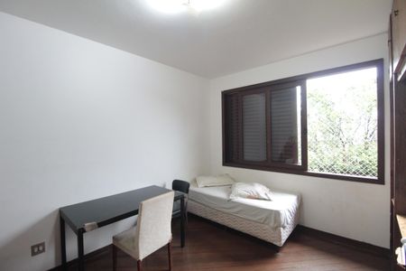 Casa à venda com 500m², 5 quartos e 7 vagasQuarto