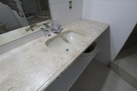 Casa à venda com 500m², 5 quartos e 7 vagasBanheiro