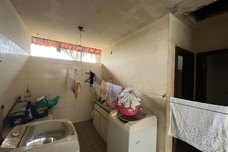 Casa à venda com 500m², 5 quartos e 7 vagasLavanderia