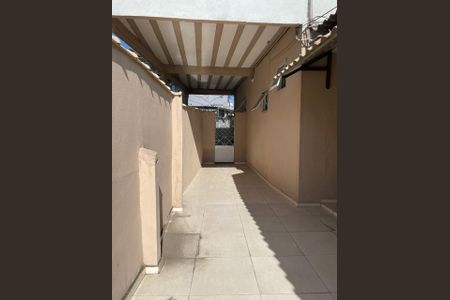 Área externa de casa para alugar com 2 quartos, 48m² em Centro, Nova Iguaçu