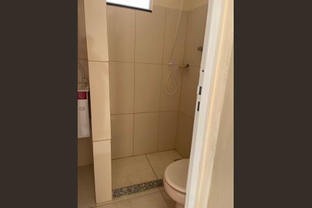 Banheiro de casa para alugar com 2 quartos, 48m² em Centro, Nova Iguaçu