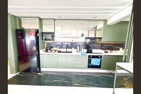 Apartamento para alugar com 90m², 2 quartos e 2 vagasCozinha