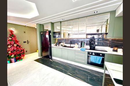 Apartamento para alugar com 90m², 2 quartos e 2 vagasCozinha 