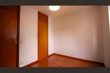 Apartamento à venda com 74m², 3 quartos e 1 vaga Apartamento à venda com 74m², 3 quartos e 1 vagaSuíte