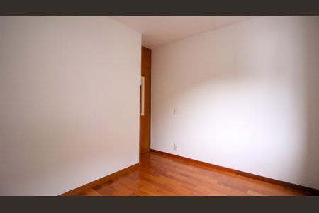 Apartamento à venda com 74m², 3 quartos e 1 vaga Apartamento à venda com 74m², 3 quartos e 1 vagaQuarto 2