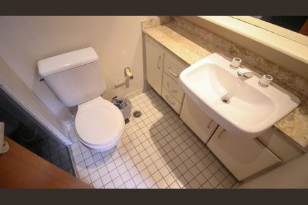 Apartamento à venda com 74m², 3 quartos e 1 vaga Apartamento à venda com 74m², 3 quartos e 1 vagaBanheiro da Suíte