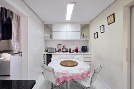 Apartamento à venda com 147m², 3 quartos e 2 vagas Apartamento à venda com 147m², 3 quartos e 2 vagasFoto 12