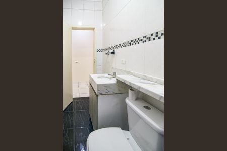 Casa para alugar com 150m², 2 quartos e 2 vagasBanheiro