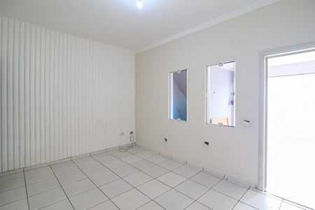 Casa para alugar com 150m², 2 quartos e 2 vagasSala 