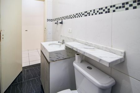 Casa para alugar com 150m², 2 quartos e 2 vagasBanheiro