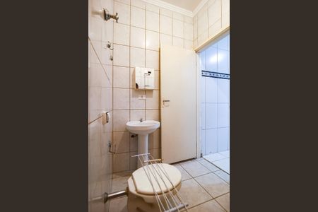 Casa para alugar com 150m², 2 quartos e 2 vagasÁrea de Serviço - banheiro