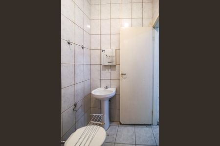 Casa para alugar com 150m², 2 quartos e 2 vagasÁrea de Serviço - banheiro