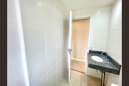 Apartamento para alugar com 69m², 2 quartos e 1 vaga Apartamento para alugar com 69m², 2 quartos e 1 vagaBanheiro 1