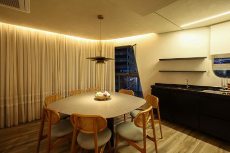 Sala de jantar  de apartamento para alugar com 3 quartos, 134m² em Chácara Santo Antônio (zona Sul), São Paulo