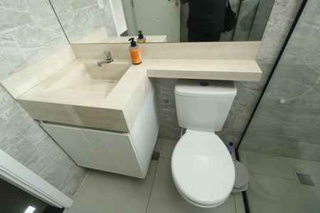 Apartamento para alugar com 71m², 2 quartos e 2 vagasBanheiro da Suíte