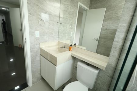 Apartamento para alugar com 71m², 2 quartos e 2 vagasBanheiro da Suíte