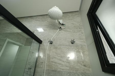 Apartamento para alugar com 71m², 2 quartos e 2 vagasBanheiro