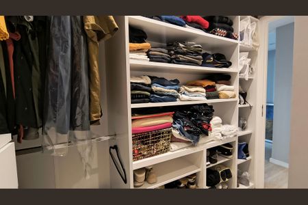 Apartamento para alugar com 105m², 2 quartos e 2 vagas Apartamento para alugar com 105m², 2 quartos e 2 vagasCloset