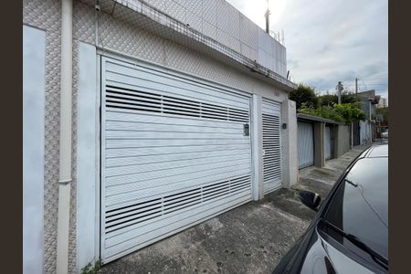 Casa para alugar com 100m², 4 quartos e 1 vagaFachada