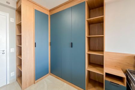 Studio para alugar com 33m², 1 quarto e sem vagaArmários