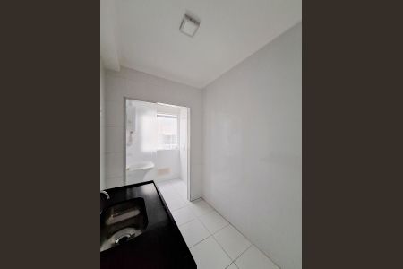 Apartamento para alugar com 55m², 2 quartos e 2 vagas Apartamento para alugar com 55m², 2 quartos e 2 vagasCozinha