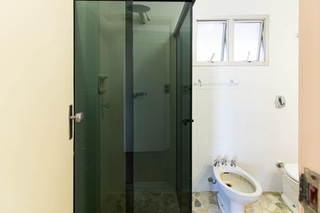 Banheiro de apartamento à venda com 2 quartos, 60m² em Perdizes, São Paulo