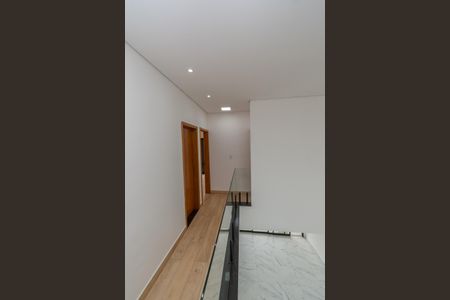 Casa de condomínio para alugar com 209m², 3 quartos e 4 vagasCorredor