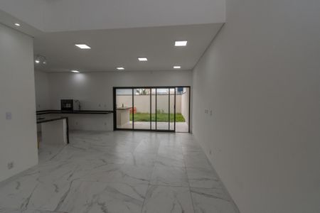 Casa de condomínio para alugar com 209m², 3 quartos e 4 vagasSala de Estar