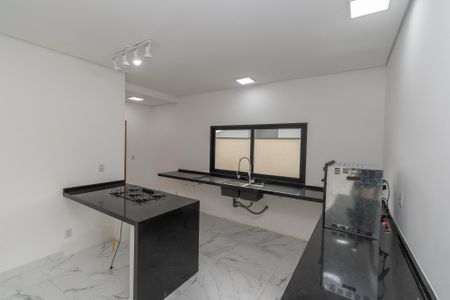 Casa de condomínio para alugar com 209m², 3 quartos e 4 vagasCozinha 