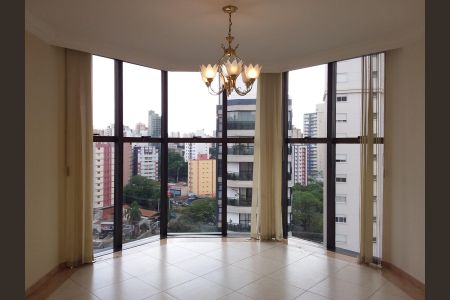 Apartamento à venda com 3 quartos, 180m² em Cambuí, Campinas