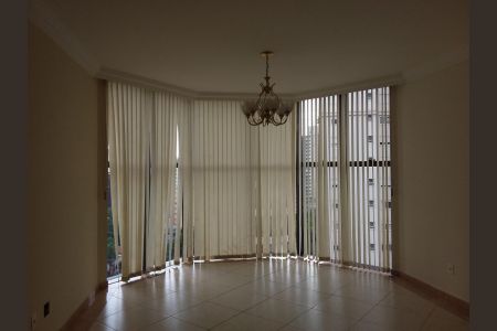 Apartamento à venda com 3 quartos, 180m² em Cambuí, Campinas