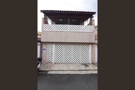 Casa à venda com 250m², 3 quartos e 2 vagasFachada 