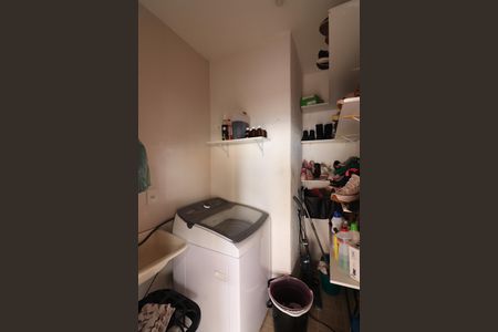 Casa à venda com 250m², 3 quartos e 2 vagasÁrea de Serviço