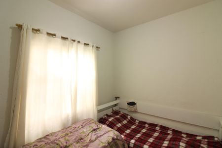 Casa à venda com 250m², 3 quartos e 2 vagasQuarto Casa 2