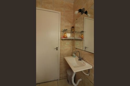 Casa à venda com 250m², 3 quartos e 2 vagasBanheiro Social Casa 2