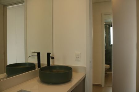 Apartamento para alugar com 69m², 2 quartos e 1 vagaBanheiro da Suíte