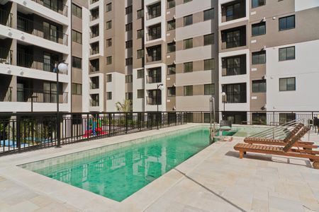 Apartamento para alugar com 37m², 2 quartos e sem vaga Apartamento para alugar com 37m², 2 quartos e sem vagaÁrea comum - Piscina