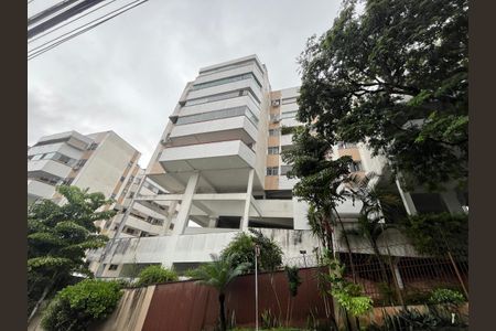 Fachada do bloco de apartamento para alugar com 2 quartos, 68m² em Freguesia (jacarepaguá), Rio de Janeiro
