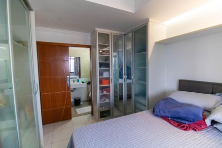 Apartamento à venda com 140m², 2 quartos e 2 vagasSuíte 