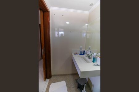 Apartamento à venda com 140m², 2 quartos e 2 vagasBanheiro da Suíte