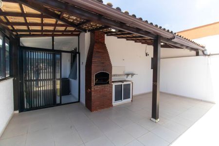 Apartamento à venda com 140m², 2 quartos e 2 vagasCobertura