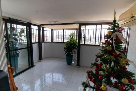 Apartamento à venda com 140m², 2 quartos e 2 vagasSala