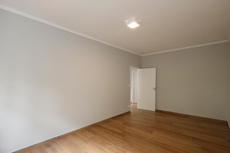 Casa à venda com 225m², 4 quartos e 2 vagasQuarto 3