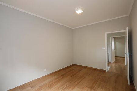 Casa à venda com 225m², 4 quartos e 2 vagasQuarto 2